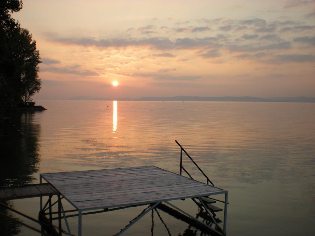 Aba Sea House Villa Балатонсарсо Екстериор снимка